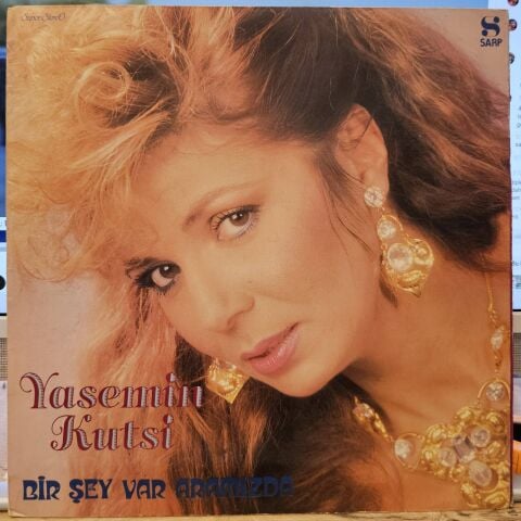 Yasemin Kutsi – Bir Şey Var Aramızda LP PLAK