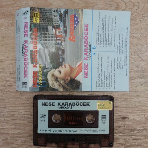 NEŞE KARABÖCEK - ARKADAŞ AMERİKA KASET