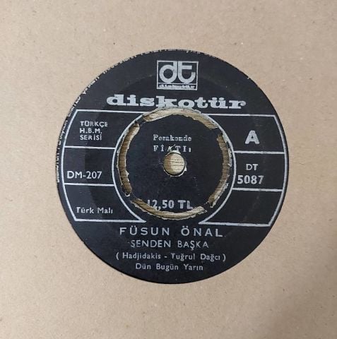 Füsun Önal – Senden Başka / Aman Efem 45LİK PLAK