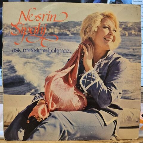 Nesrin Sipahi – Aşk Mevsime Bakmaz LP PLAK