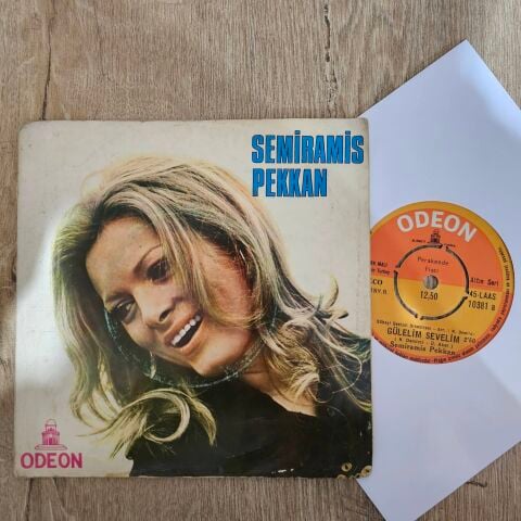 Semiramis Pekkan – Gülelim Sevelim / O Karanlık Gecelerde 45LİK PLAK