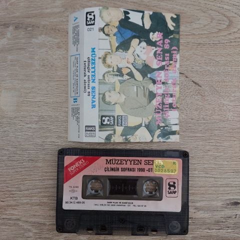 MÜZEYYEN SENAR - ÇİLİNGİR SOFRASI 89 KAST