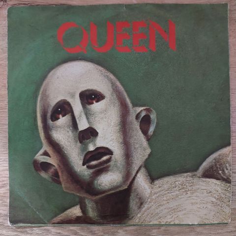 Queen – We Are The Champions B/W We Will Rock You 45LİK PLAK