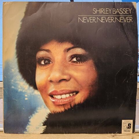 Shirley Bassey – Never Never Never LP PLAK
