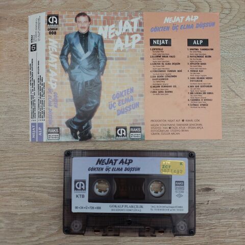 NEJAT ALP - GÖKTEN ÜÇ ELMA DÜŞSÜN KASET