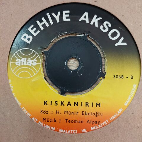 BEHİYE AKSOY - KISKANIRIM SEVMEKTEN KİM USANIR 45LİK PLAK