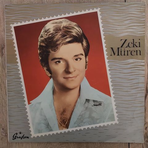 ZEKİ MÜREN - SENEDE BİR GÜN  LP PLAK (GRAFSON 7030)