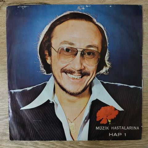 Özdemir Erdoğan – Müzik Hastalarına Hap 45LİK PLAK