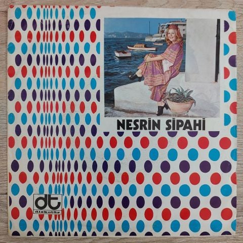 Nesrin Sipahi – Düşenin Dostu Olmazmış / Koş Bana Gel 45LİK PLAK