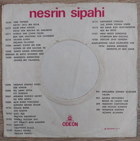 Nesrin Sipahi – Kalbi Kırık Serseri / Söyle Sen Aşktan Ne Anlarsın 45LİK PLAK