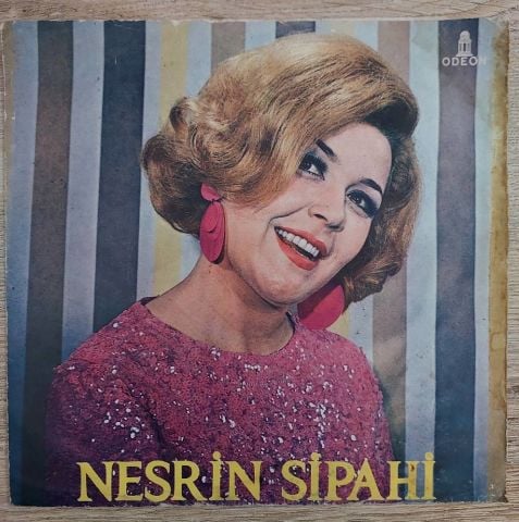 Nesrin Sipahi – Bakışların Dolu Kin / Çatılmış Kaşlarınla 45LİK PLAK