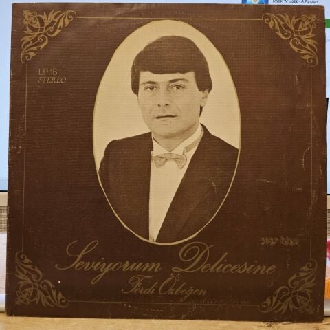 Ferdi Özbeğen – Seviyorum Delicesine LP PLAK