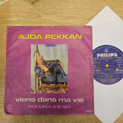 Ajda Pekkan – Viens Dans Ma Vie / Face A Face Avec Moi 45LİK PLAK