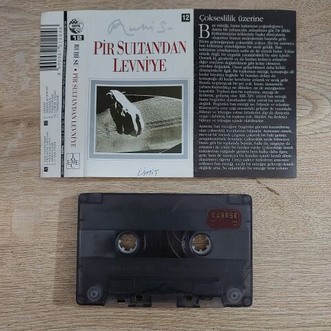 RUHİ SU - PİR SULTAN DAN LEVNİ YE KASET