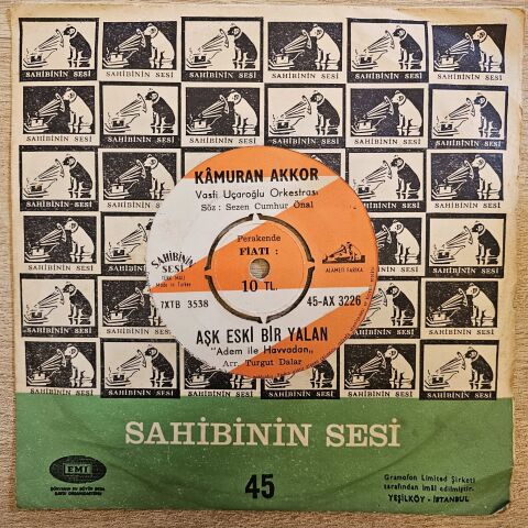 Kamuran Akkor – Aşk Eski Bir Yalan / Kokladığım İlk Ve Son Çiçeksin 45LİK PLAK