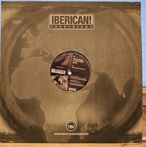 Terry Numan vs. Dario Núñez – Nepal LP PLAK