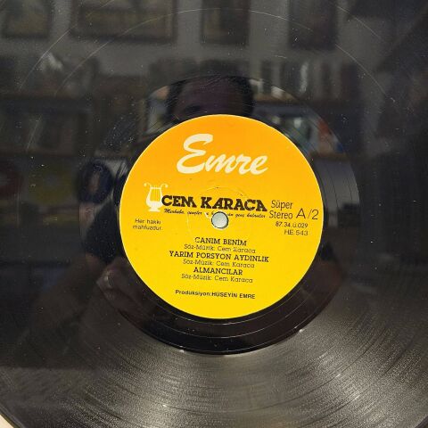 Cem Karaca – Merhaba Gençler Ve Her Zaman Genç Kalanlar LP PLAK