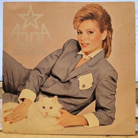 Ajda Pekkan – Süperstar '83