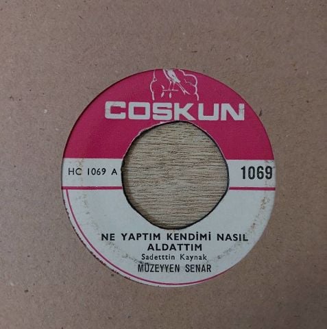 Müzeyyen Senar – Ne Yaptım Kendimi Nasıl Aldattım / Hicran Yine Hicran Mı 45LİK PLAK...