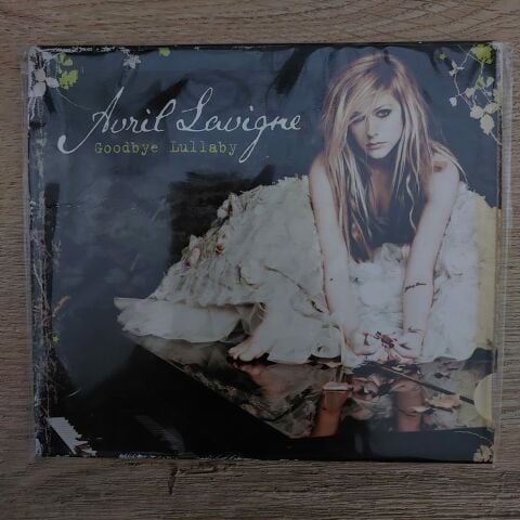 AVRİL LAVİGNE - GOODBYE LULLABY CD