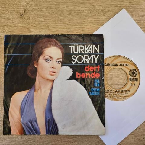 Kâmuran Akkor – Kabahat Seni Sevende / Ben Kalbini Bilmez Miyim 45LİK PLAK