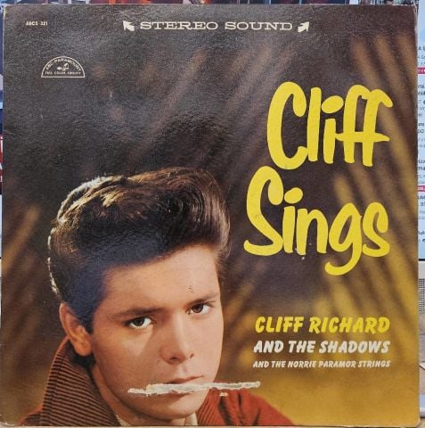 Cliff Richard And The Shadows And The Norrie Paramor Strings – Cliff Sings LP PLAK
