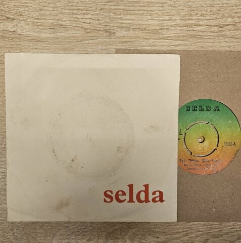 Selda Bağcan– Tatlı Dillim, Güler Yüzlüm / Mahpushanelere Güneş Doğmuyor 45LİK PLAK...