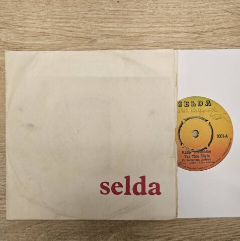 Selda – Katip Arzuhalim Yaz Yare Böyle / Maphushane İçinde Mermerden Direk 45LİK PLAK...