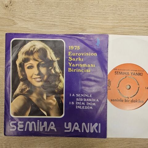 Semiha Yankı – Seninle Bir Dakika 45lik Plak