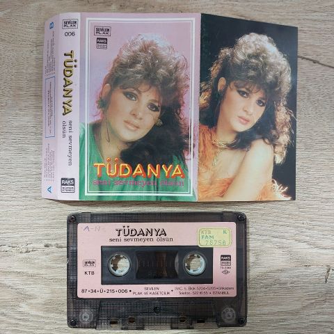 TÜDANYA - SENİ SEVMEYEN ÖLSÜN KASET