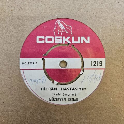 Müzeyyen Senar – Garibin Derdinden Garipler Anlar / Hicran Hastasıyım 45LİK PLAK...