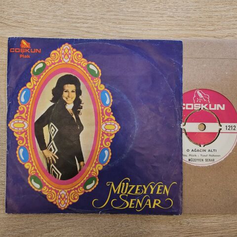 Müzeyyen Senar – O Ağacın Altı / Ben Garibim 45LİK PLAK