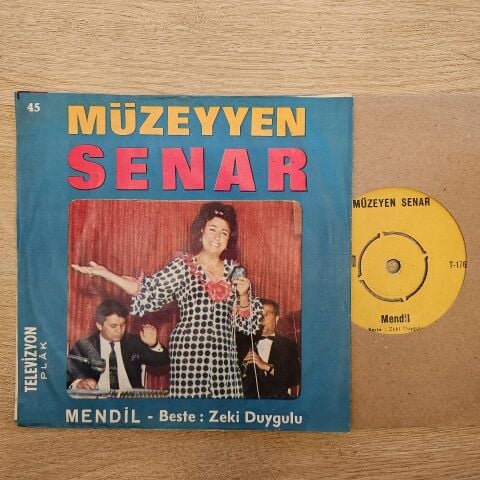 Müzeyen Senar – Mendil 45LİK PLAK