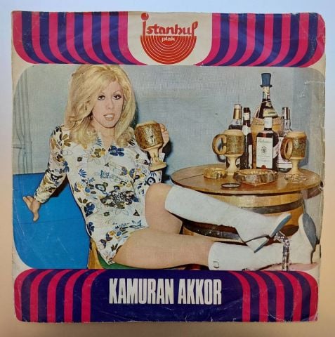 Kâmuran Akkor – Her Bakışın Bir Soru / Döner Çarkı Felekler 45LİK PLAK