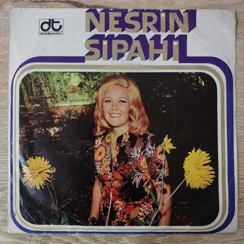 Nesrin Sipahi – Yemin Ettim Bir Kere Dönmem / Hayat Budur Giden Gelmez 45LİK PLAK...