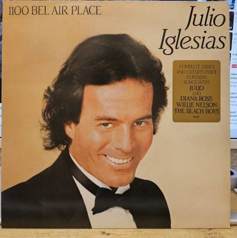 Julio Iglesias – 1100 Bel Air Place LP PLAK