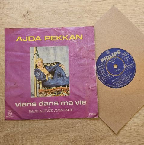 Ajda Pekkan – Viens Dans Ma Vie / Face A Face Avec Moi 45LİK PLAK