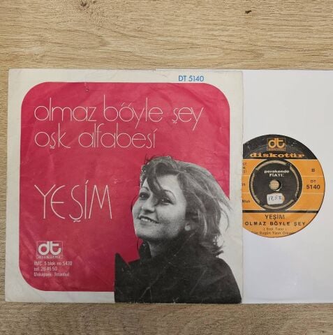 Yeşim – Aşk Alfabesi / Olmaz Böyle Şey 45LİK PLAK