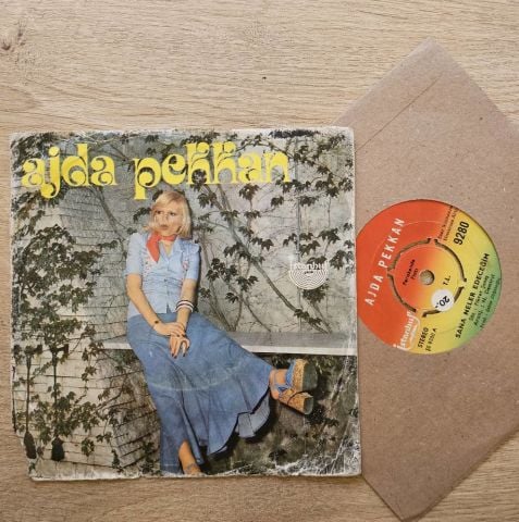 Ajda Pekkan – Sana Neler Edeceğim / Haram Olsun Bu Aşk Sana 45LİK PLAK