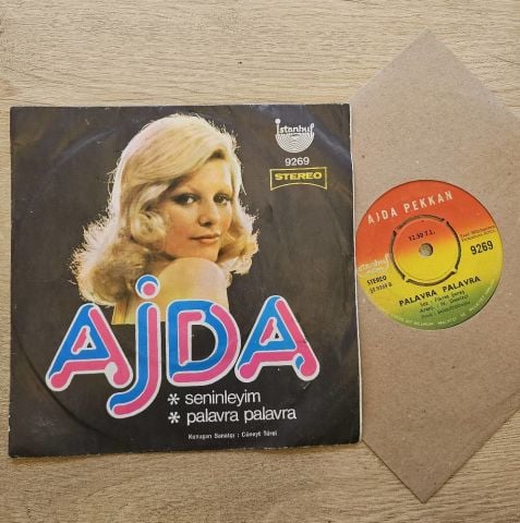AjdaPekkan – Seninleyim / Palavra Palavra 45LİK PLAK