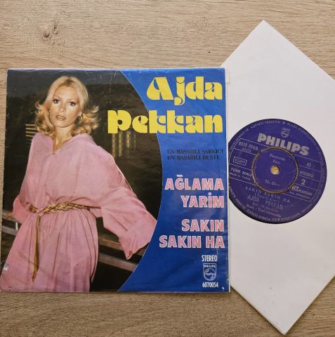 Ajda Pekkan – Ağlama Yarim / Sakın Sakın Ha 45LİK PLAK