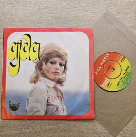 AjdaPekkan – Seninleyim / Palavra Palavra 45LİK PLAK