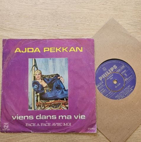Ajda Pekkan – Viens Dans Ma Vie / Face A Face Avec Moi 45LİK PLAK