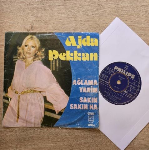 Ajda Pekkan – Ağlama Yarim / Sakın Sakın Ha 45LİK PLAK