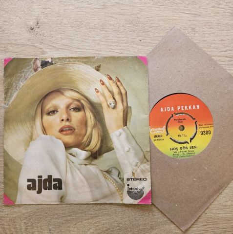 Ajda Pekkan – Hoş Gör Sen / Sana Ne, Kime Ne? 45LİK PLAK