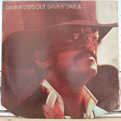 Sammy Davis Jr. – Sammy Steps Out LP PLAK