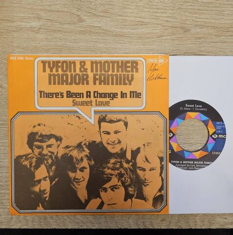 Tyfon & Mother Major Family – There's Been A Change In Me 45LİK PLAK (TAYFUN)