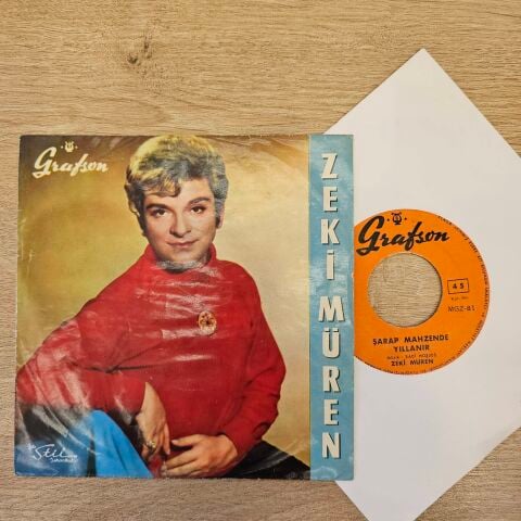 Zeki Müren – Şarap Mahzende Yıllanır / Solsanda Sararsanda 45LİK PLAK
