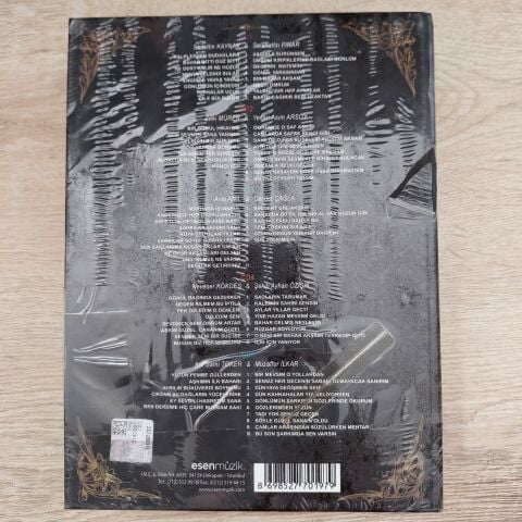 YÜZYILIN ŞARKILARI - 10 BESTECİ 80 ESER CD