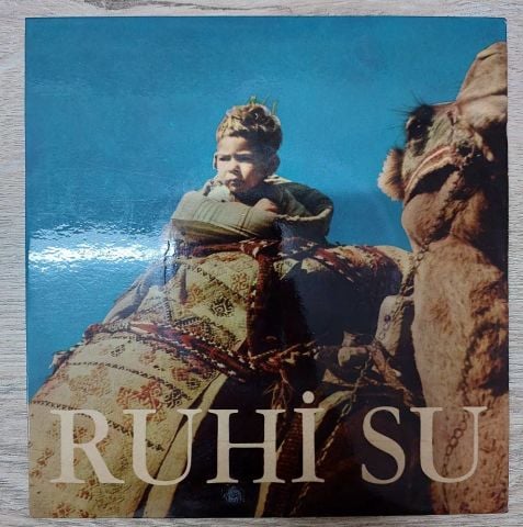 Ruhi Su – Uyuriken Uyardılar / Yine Bir Gariplik Düştü Serime 45LİK PLAK
